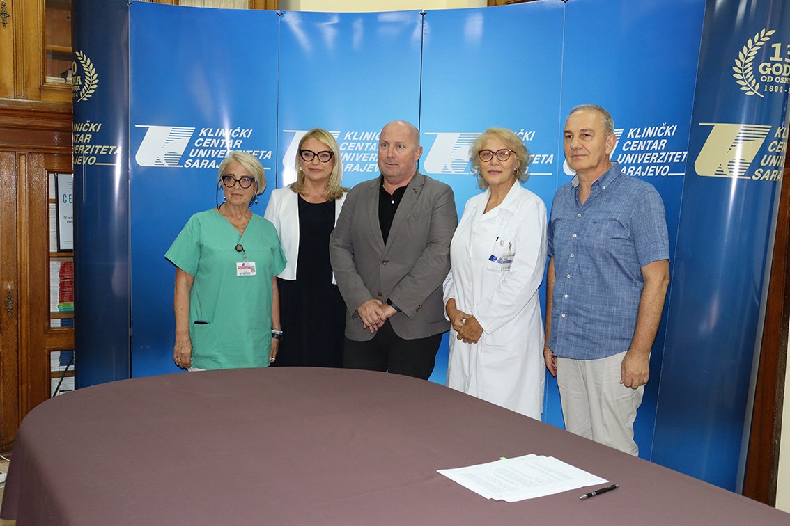 NA INICIJATIVU MINISTARSTVA ZDRAVSTVA KC U KCUS-u POTPISAN ZNAČAJAN UGOVOR O SARADNJI BRŽE DO PATOHISTOLOŠKIH NALAZA