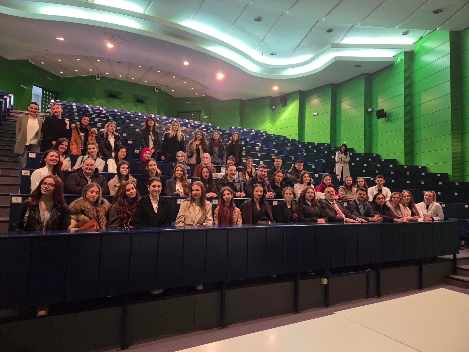 Budući studenti Medicinskog fakluteta posjetili KCUS