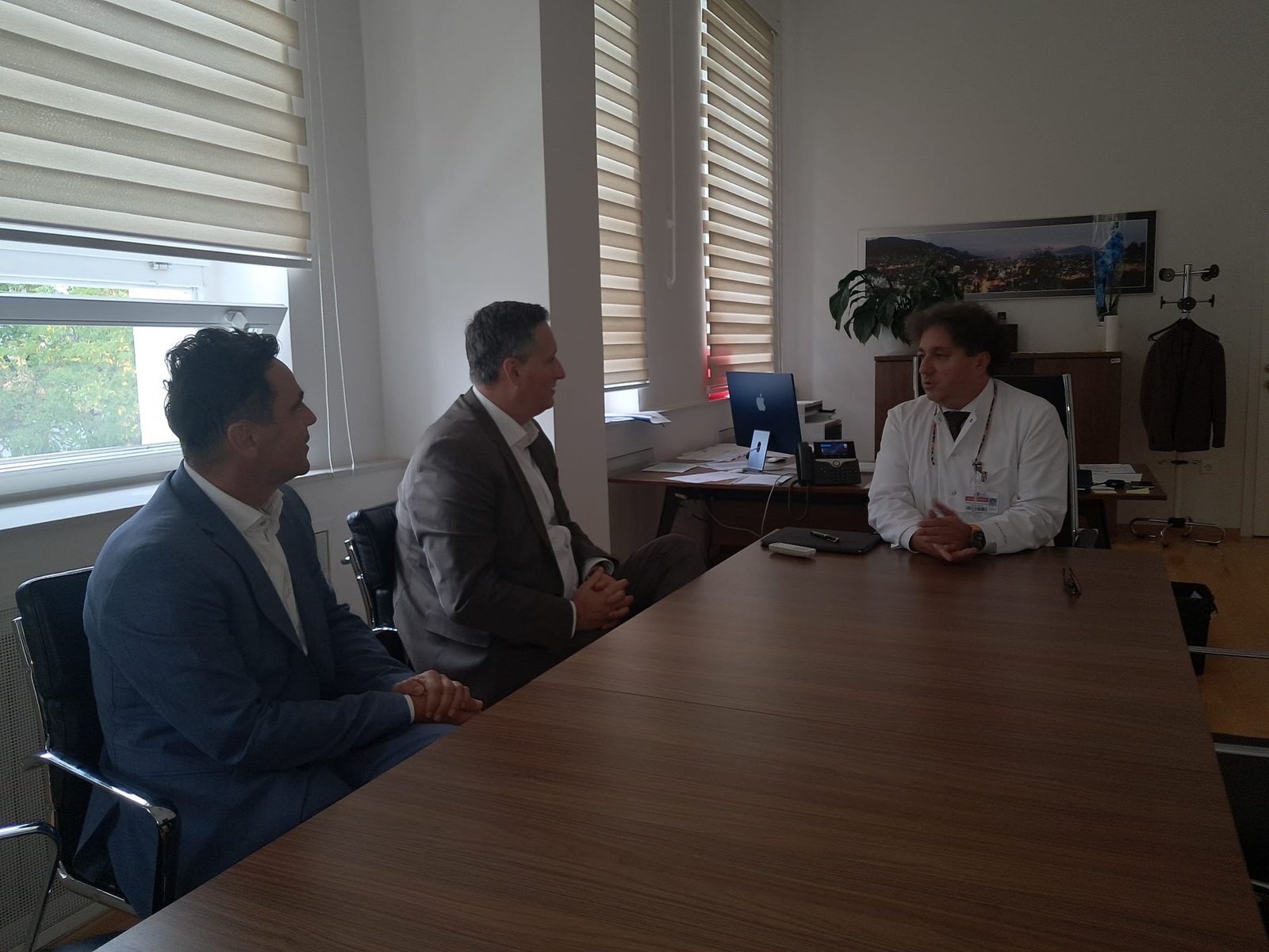 OTVORENA PITANJA OSNIVAČKE STRUKTURE KCUS-A: DR. BEĆIROVIĆ NAJAVIO INSTITUCIONALNU PODRŠKU